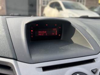 Ford Fiesta 1.25 Trend Airco gebruikerssporen! picture 20