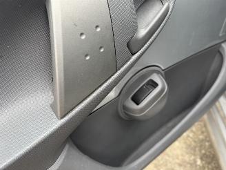 Toyota Aygo 1.0 Airco 5drs rijdbaar! picture 19