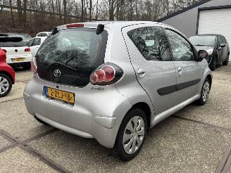 Toyota Aygo 1.0 Airco 5drs rijdbaar! picture 7