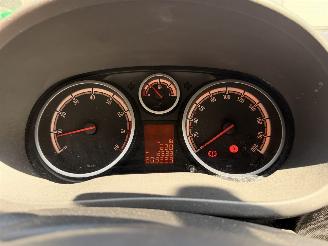 Opel Corsa 1.2-16V Enjoy, handgeschakeld picture 14