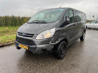 Vaurioauto  commercial vehicles Ford Transit Custom DUBBEL CABINE AUTOMAAT 2017/6