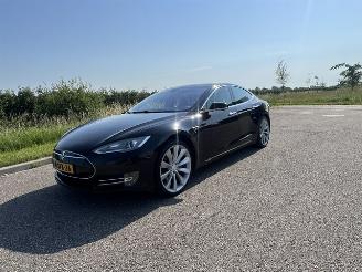 skadebil auto Tesla Model S 85 Signature Performance FREE SUPERCHARGER 2013/9