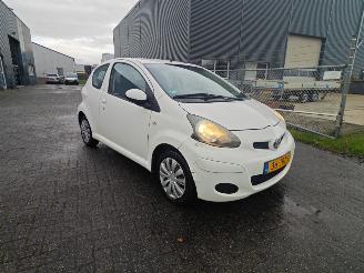 Avarii autoturisme Toyota Aygo 1.0 Comfort Weinig schade 2009/1