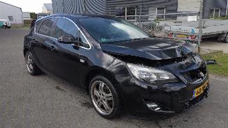 Coche accidentado Opel Astra 1.4 turbo sport Motor loopt leuke auto 2010/1