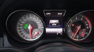Mercedes Cla-klasse ClA 180 Ediotion AMG 85458 kilometer!! weinig schade!nieuwstaat auto! picture 15