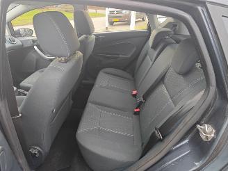 Ford Fiesta 1.4 Titanium met kleine schade picture 13