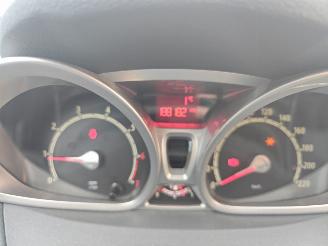 Ford Fiesta 1.4 Titanium met kleine schade picture 10