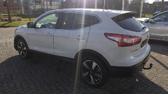 Nissan Qashqai 1.2 N-Connecta lichte schade  71000 km nap picture 6