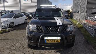 Nissan Path-finder 2.5 DCI BAD ASS Edition Grijs kenteken beest van een auto picture 2