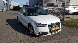skadebil auto Audi A1 1.2 s edition rijdbare schade 2011/1