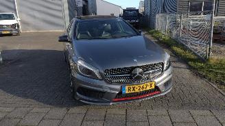 Avarii autoturisme Mercedes A-klasse A 250 AMG Prestige Sport Super nette auto met rijdbare schade 2014/1