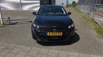 Peugeot 208 E electric Active 60.000 km! Weinig schade normaal rijdbaar! picture 2