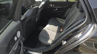 Mercedes E-klasse E220D 4 matic Pano Burmester Nieuwstaat auto! kleine schade picture 20
