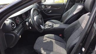 Mercedes E-klasse E220D 4 matic Pano Burmester Nieuwstaat auto! kleine schade picture 11
