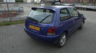 Toyota Starlet 1.3 3 deurs rijdt goed picture 6