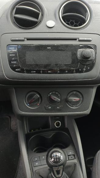 Seat Ibiza 1.2 tdi gewwon rijdbaar picture 14