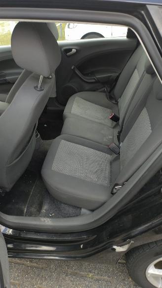 Seat Ibiza 1.2 tdi gewwon rijdbaar picture 16