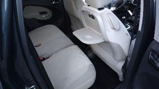 Citroën C3 picasso 1.2 Exclusive Mooie auto Lichte schade picture 21
