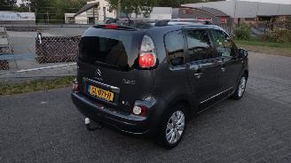 Citroën C3 picasso 1.2 Exclusive Mooie auto Lichte schade picture 7