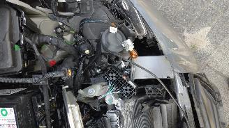 Peugeot 208 1.2 Hybride 1504 km Nieuwstaat! picture 5