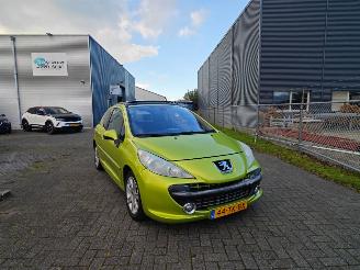 Schadeauto Peugeot 207 luxe auto met recente apk geen schade 2006/1