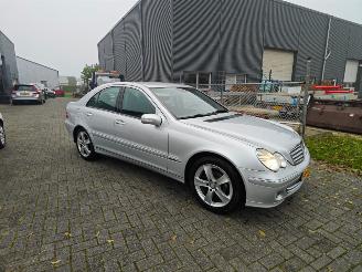 Schadeauto Mercedes C-klasse c180 automaat goed rijdende auto 2005/1