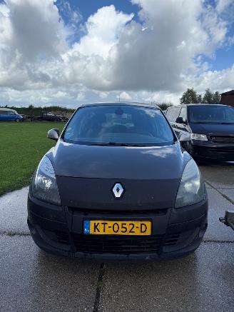 Auto incidentate Renault Scenic 1.5 dCi 2011/1