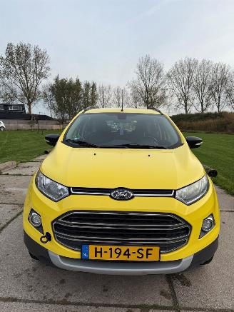 Auto incidentate Ford EcoSport  2015/9