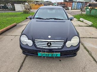 uszkodzony samochody osobowe Mercedes C-klasse C Sportcoupé 2003/5