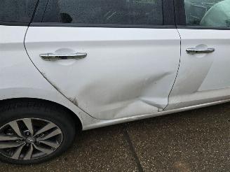 Hyundai I-30  picture 7