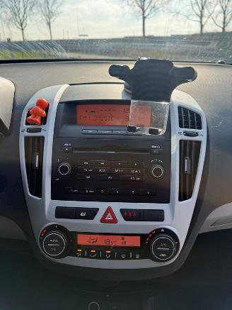 Kia Cee d  picture 6