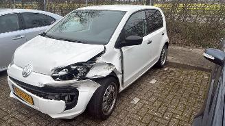 skadebil auto Volkswagen Up!  2013/12