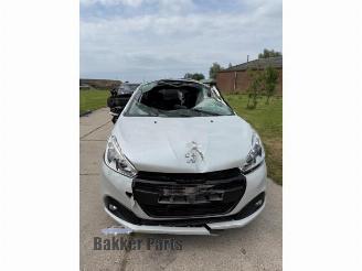 Dezmembrări autoturisme Peugeot 208 208 I (CA/CC/CK/CL), Hatchback, 2012 / 2019 1.2 12V e-THP PureTech 110 2017