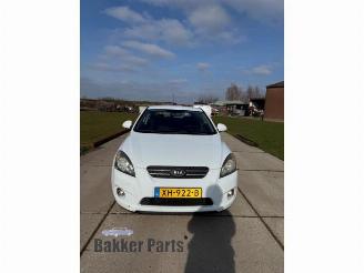 Vrakbiler auto Kia Pro cee d Pro cee'd (EDB3), Hatchback 3-drs, 2008 / 2012 1.6 CVVT 16V 2008/10