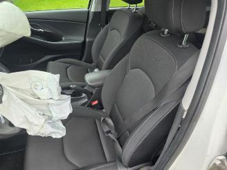 Hyundai I-30 i30 (PDEB5/PDEBB/PDEBD/PDEBE), Hatchback, 2016 1.0 T-GDI 12V picture 12