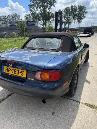 Mazda MX-5 1.6 Cabrio picture 4