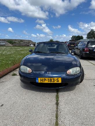 skadebil auto Mazda MX-5 1.6 Cabrio 1999/9