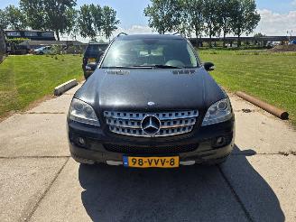 skadebil auto Mercedes M-klasse  2008/1