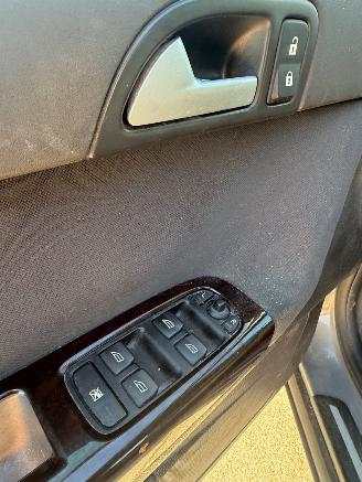 Volvo V-50 2.4 Automaat picture 11