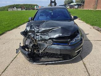 Auto incidentate Volkswagen Golf GTE 2015/2