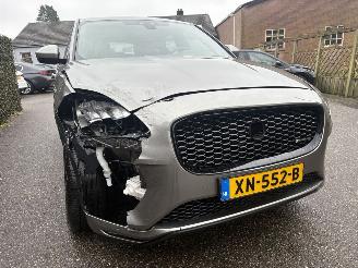 Jaguar E-Pace R-SPORT P250 PK AWD PANORAMA VOLL picture 8