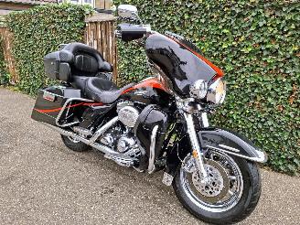  Harley-Davidson  110 FLHTCUSE 2 CVO 5HD Screamin Eagle 2007/4
