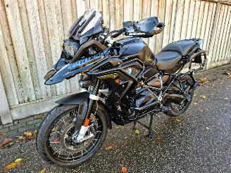 BMW R 1250 GS TRIPLE BLACK DYNAMIC PRO (2022) picture 2