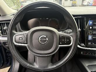 Volvo V-60 2.0 B4 Momentum Business AUTOMAAT MET ELEKTRICITEIT-MOTOR picture 17