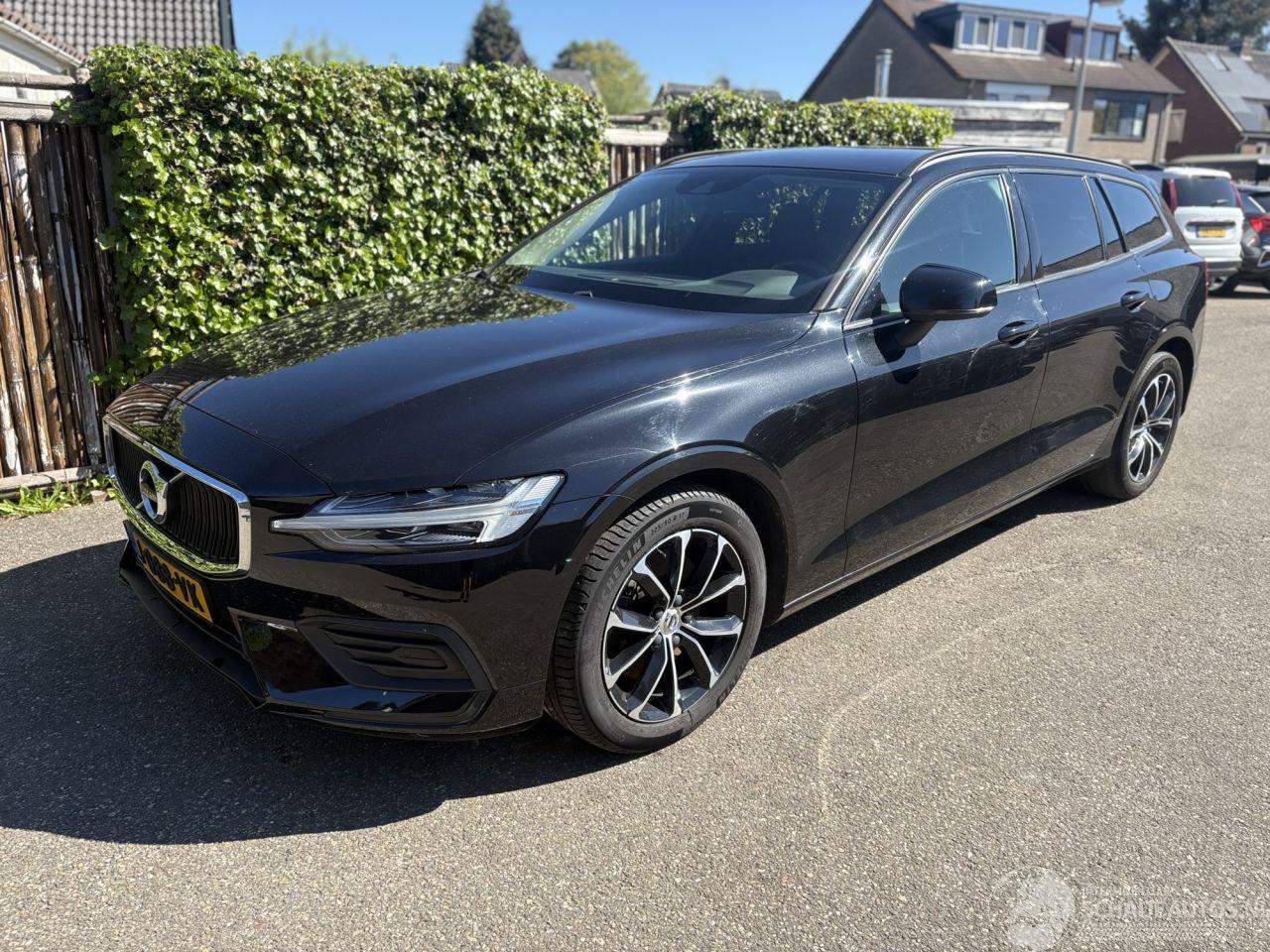 Volvo V-60 2.0 V60 Momentum Advantage AUTOMAAT 174PK