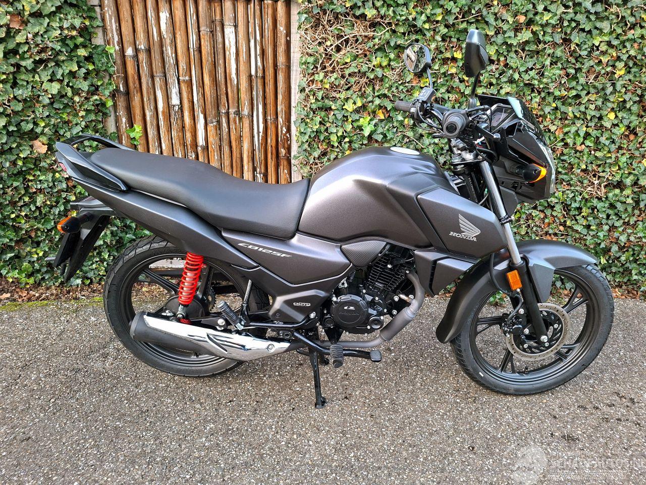 Honda CB 125 F A1 RIJBEWIJS