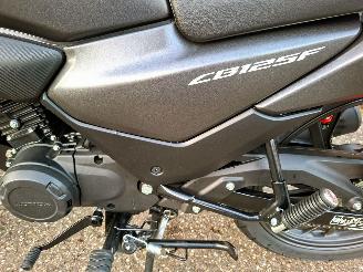 Honda CB 125 F A1 RIJBEWIJS picture 7