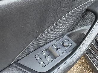 Skoda Octavia Combi 1.0 e-TSI Business Edition Plus AUTOMAAT 110PK picture 13