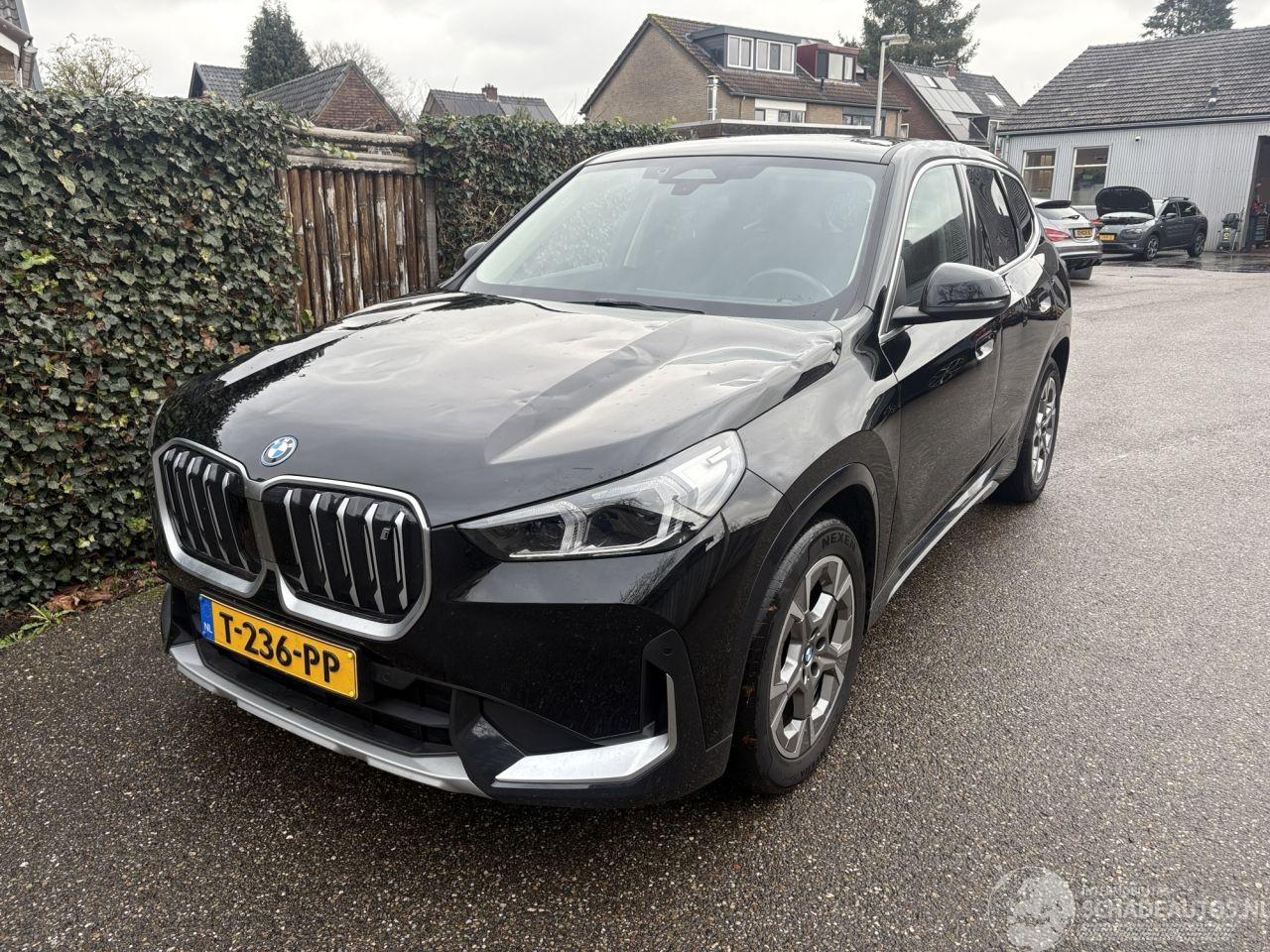 BMW iX1 X- DRIVE 69 KWH 320PK AUTOMAAT