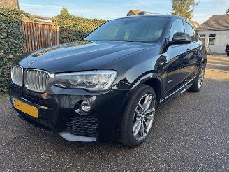 Vaurioauto  passenger cars BMW X4 M 2.8 X-DRIVE EXE M-SPORT 250 PK AUTOMAAT 2017/6